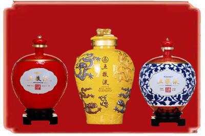 郑州烟酒回收五粮液各种摆件.jpg